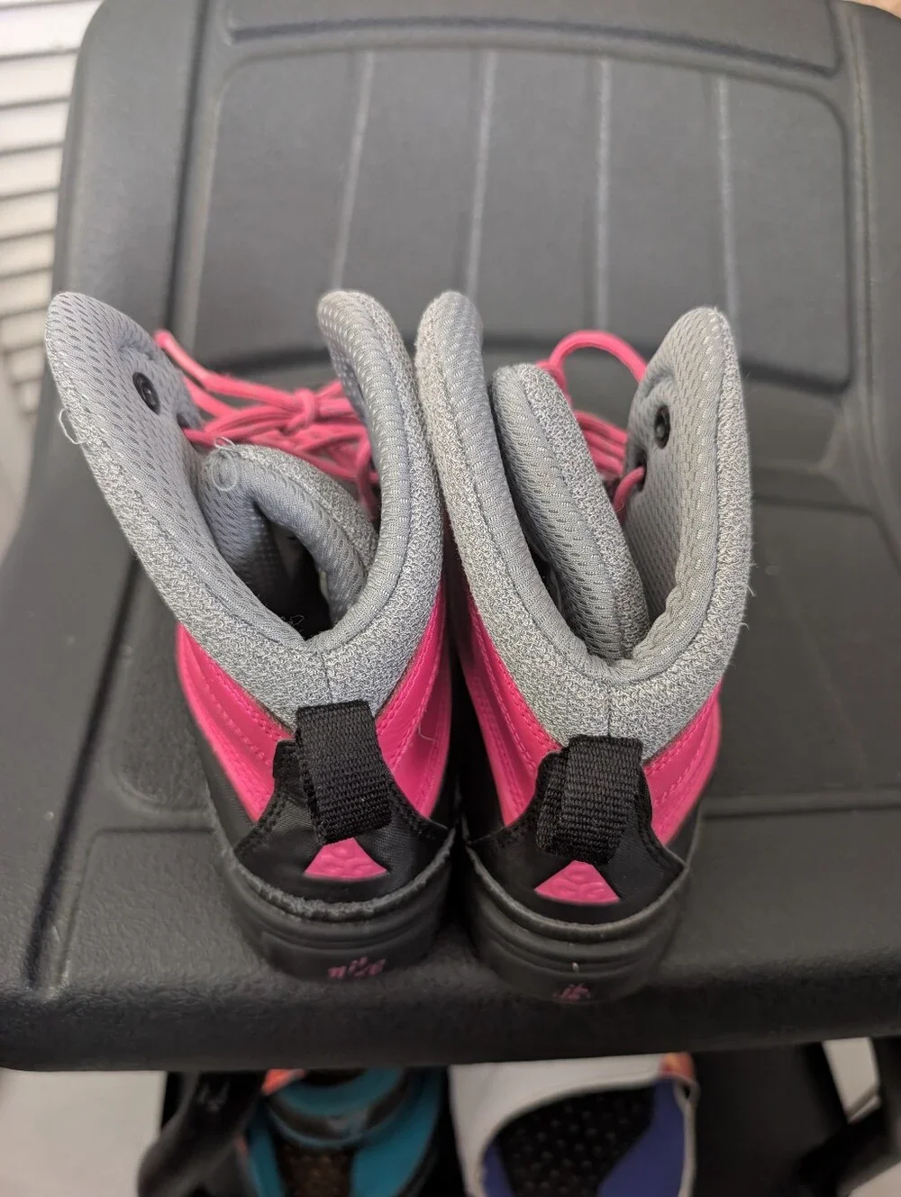 Nike ACG Woodside High Boots Girl Pink, Gray and Black 524876-669 Size 5